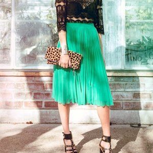 Alice & Olivia Essie Pleated Green Midi Skirt - size 4